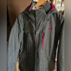 The North Face Women’s Ski Coat. Excellent Condition Size XL